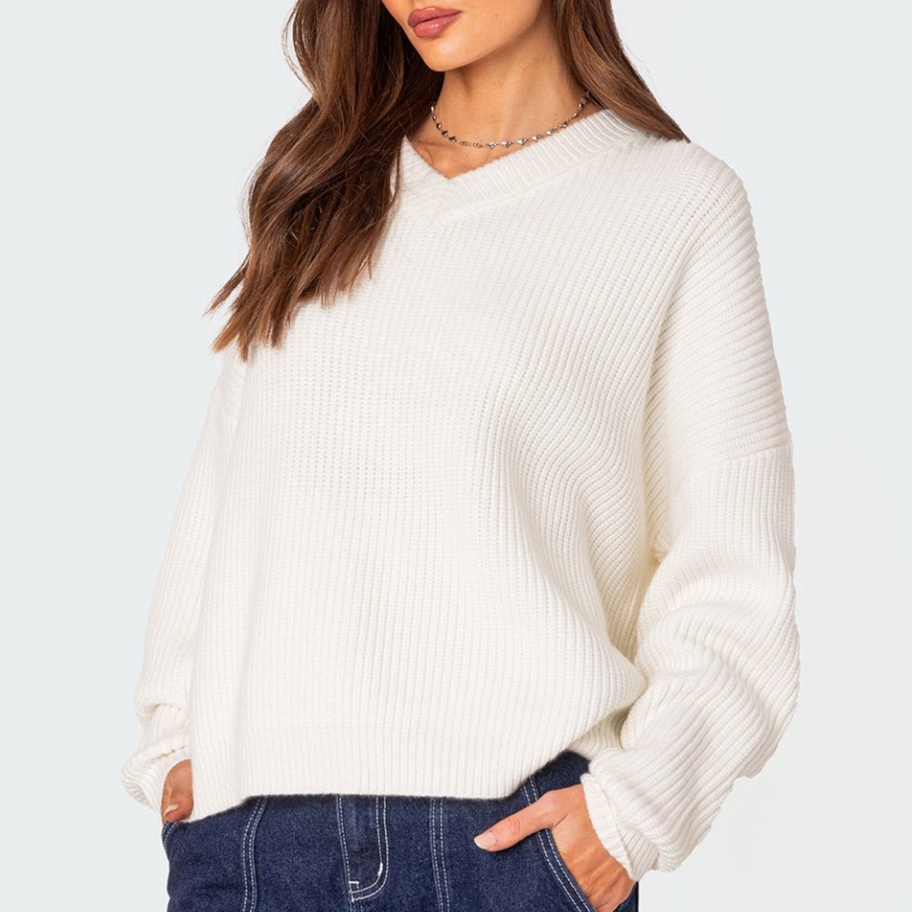 Edikted Denny Oversized V Neck Sweater